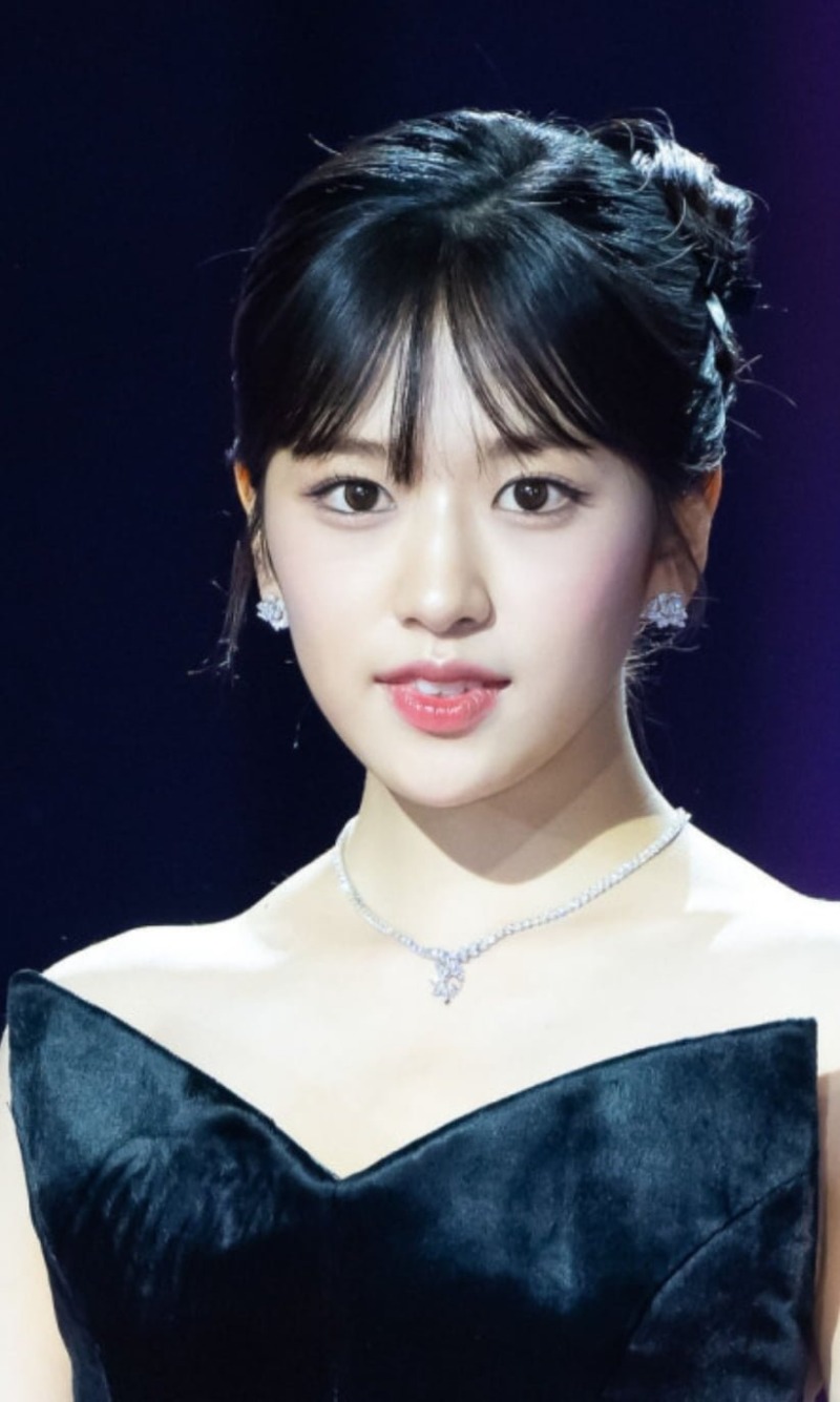 안유진