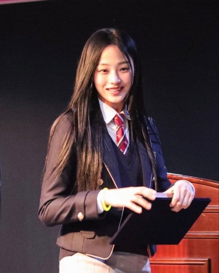 민지