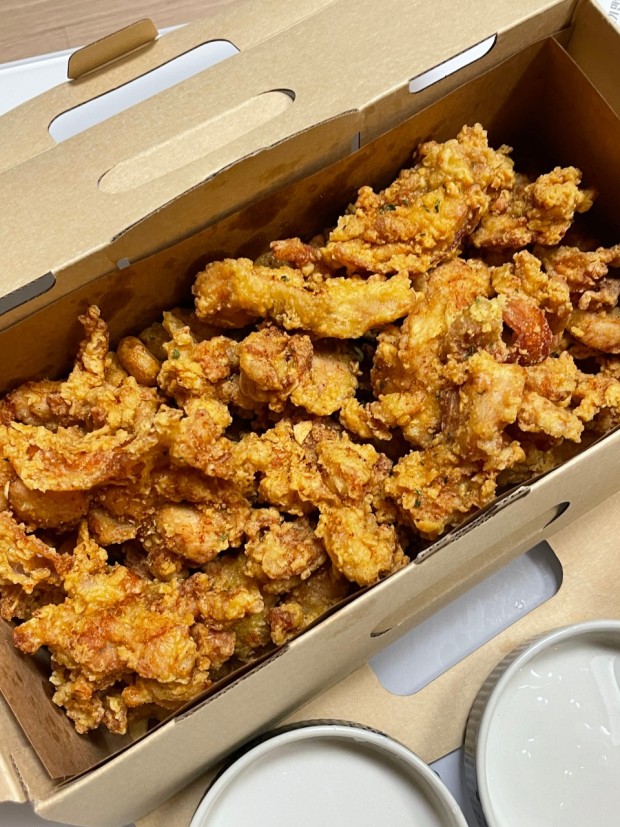 노랑 통닭 갈릭 인더 딥 신메뉴
