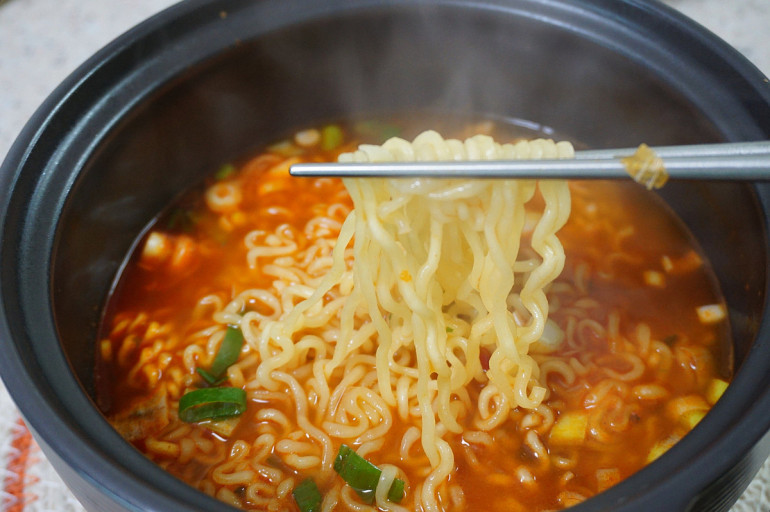 오늘점심도 라면 가즈아
