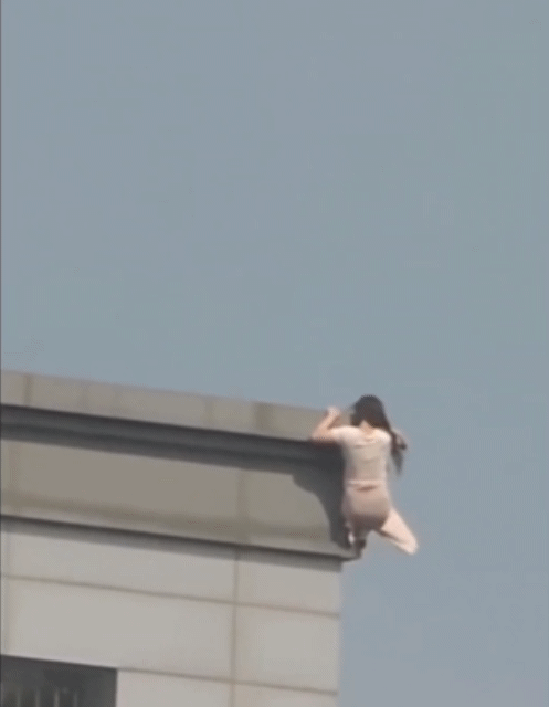 지금 봣네요..
