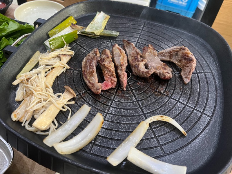 롯데엔씨 경기 잼있게 하네요 ㅋ 손에 땀나네