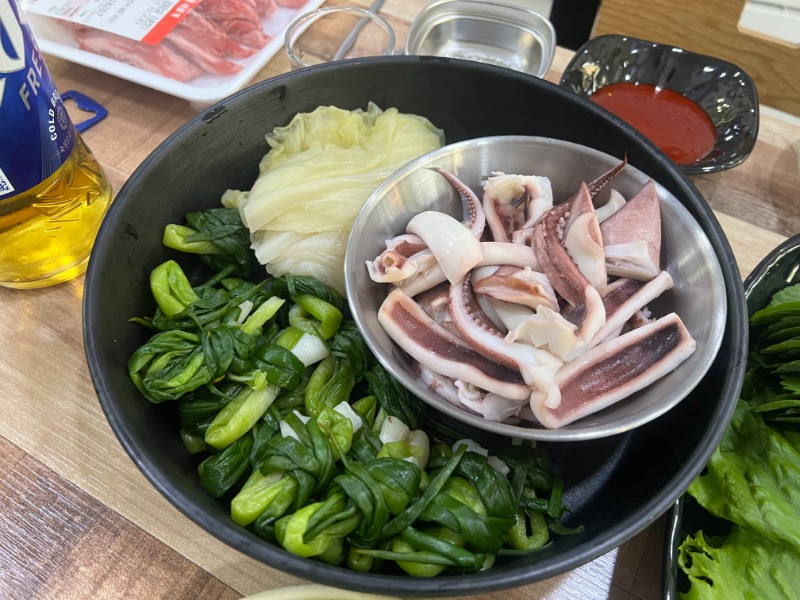 롯데엔씨 경기 잼있게 하네요 ㅋ 손에 땀나네