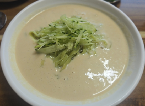고대하던
