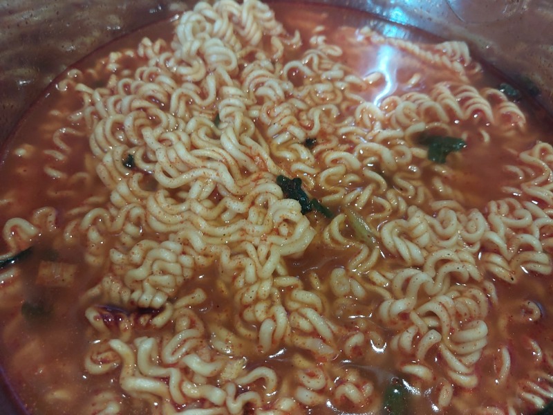 틈새라면!