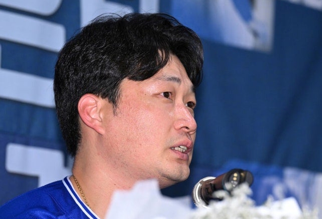 아, 어머니’ 막내아들 은퇴합니다, 돌부처 눈시울이 붉어졌다…“어머니 갑자기 돌아가셔서, 현타 왔다”