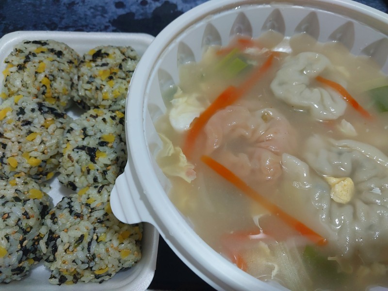 오늘은 만두국 ㅅㅅ