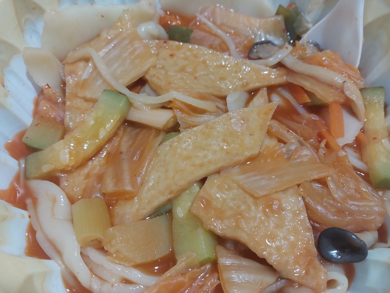 김치어묵수제비!