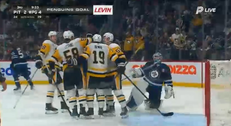 위니펙 정신못차리네 ㅋㅋ