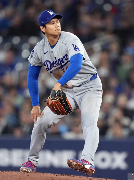 '투타 겸업 쉽니다' 오타니, 5년만에 이도류 놓고 투수로만 등판 '투타 겸업 쉽니다' 오타니, 5년만에 이도류 놓고 투수로만 등판