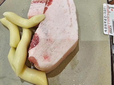 당당하게 비계 파는 식당.jpg