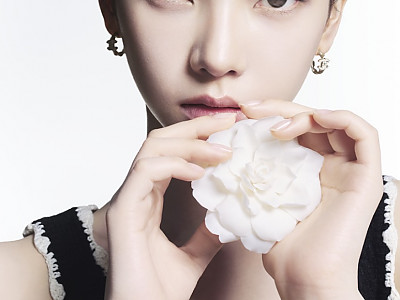 e13b5a77-8359-4fec-97da-08e83e3442fe_lofficielsingapore-2.jpg