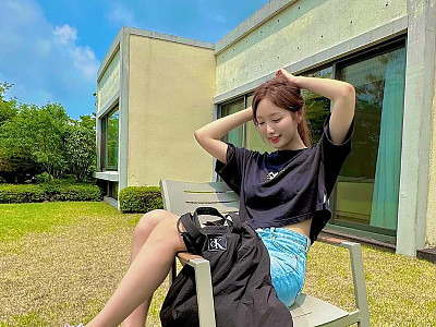 7b9826e8-5808-49be-8cc6-5406f05c56ff_seyeonann_367533943_.jpg