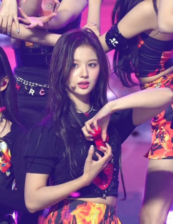 설윤