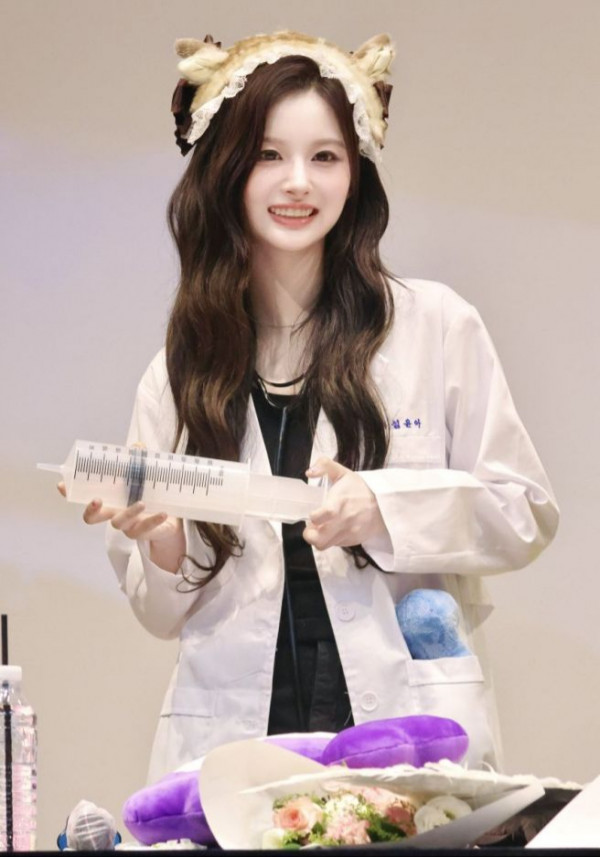 설윤