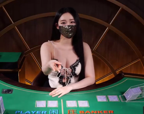 카드 나눠주는 건 둘째치고