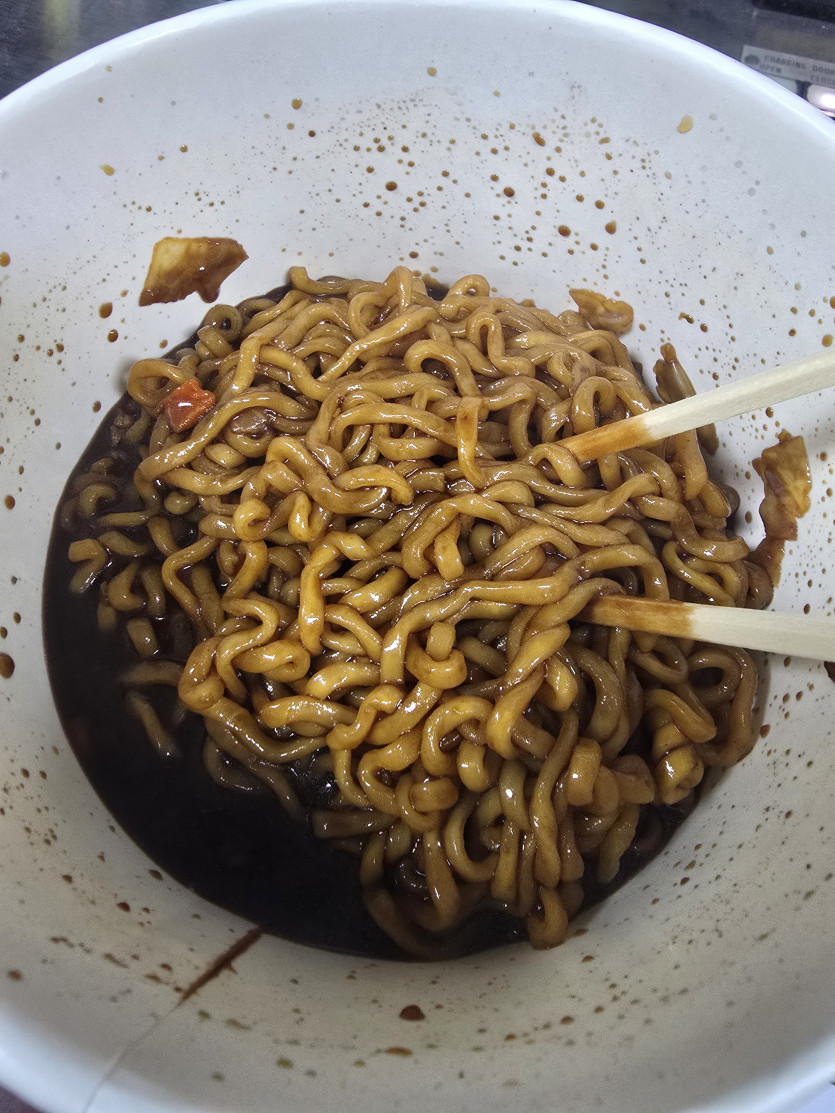 짜파게리 하나 조져봅니디