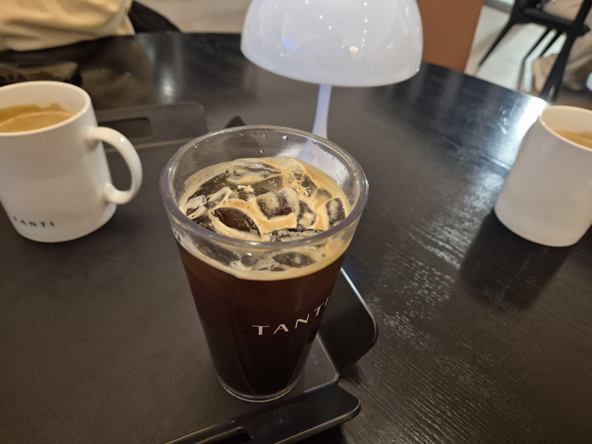 따뜻한 커피한잔 하세여