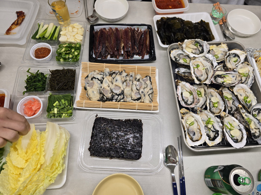 다들 맛저하세요