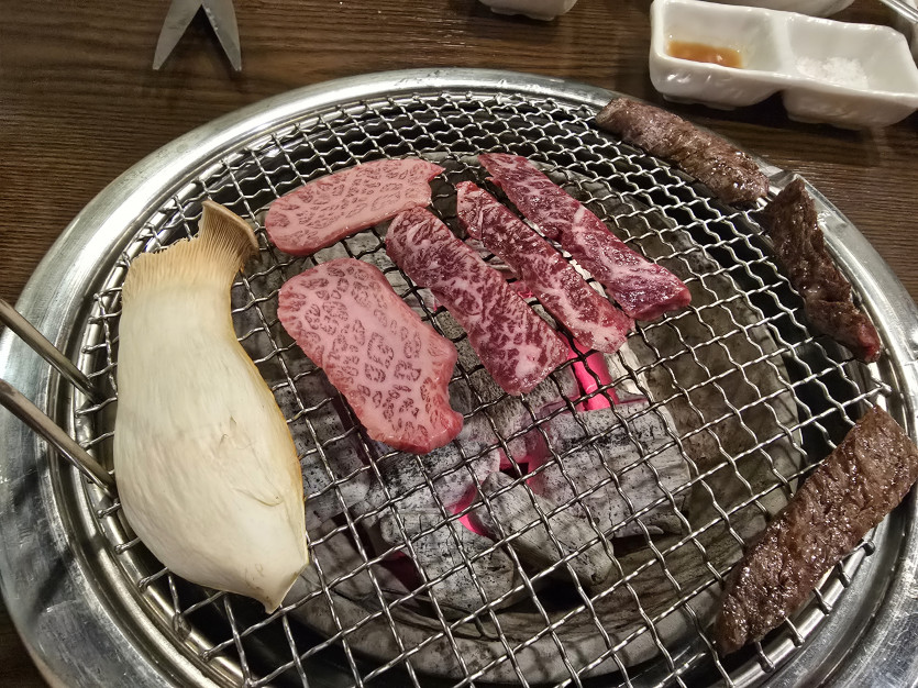아오 오지게 먹고 귀기!